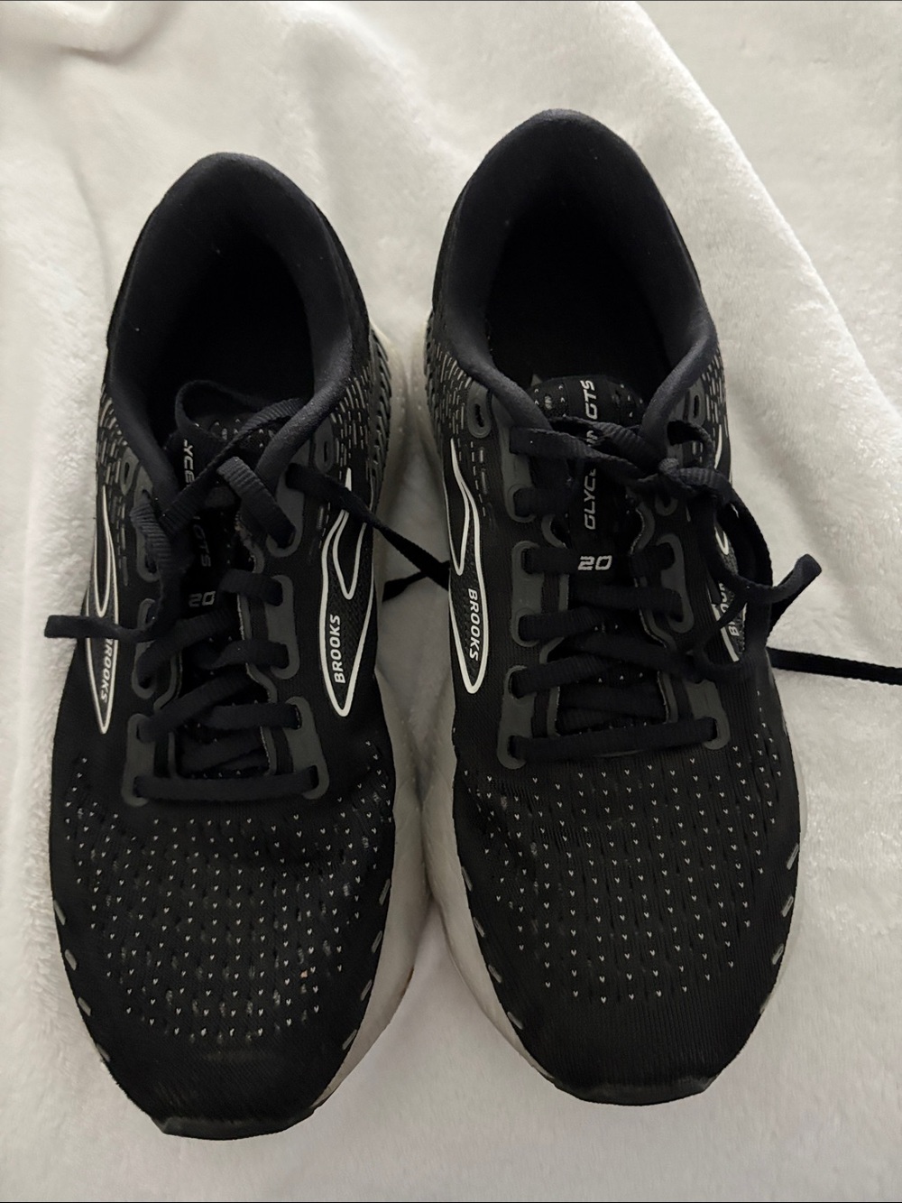 Brooks Glycerin GT 20 Athletic Running Shoes